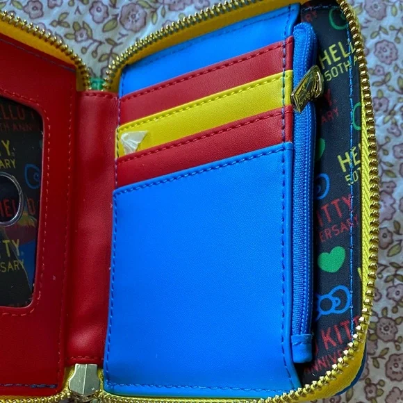 Loungefly Hello Kitty Wallet - Picture 6 of 7